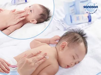 Dầu Mát-Xa Sanosan 200ml Chiết Xuất Olive Hữu Cơ - Dưỡng Ẩm Cho Da Trẻ Sơ Sinh, Không Chứa Cồn Và Paraben