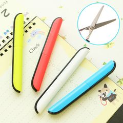 Kéo Mini Tiện Lợi Deli 600 Nhiều Màu - Dụng Cụ Thủ Công Gọn Nhẹ Cho Học Sinh, Nhân Viên Văn Phòng
