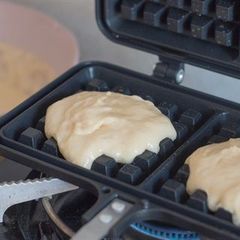 Chảo Nướng Bánh Waffle Chống Dính 2 Mặt Kích Thước 13x14cm - Dụng Cụ Làm Bánh Tiện Lợi Cho Người Yêu Thích Nấu Ăn