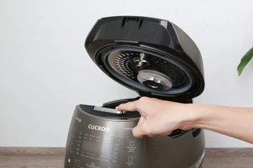 Nồi Cơm Điện Cao Tần Cuckoo CRP-CHSS1009FN 1.8L - Sang Trọng, Dung Tích Lớn, Chức Năng Đa Dạng, Bảo Quản Dễ Dàng