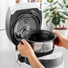 Nồi cơm điện cao tần Cuckoo CRP-LHTR0610FW 1.08L - Nấu cơm thông minh, tiết kiệm điện, thiết kế sang trọng cho 2-6 người dùng