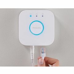 Bộ điều khiển trung tâm Philips Hue Bridge PH/VN - Quản lý 50 đèn thông minh, điều khiển bằng giọng nói, hỗ trợ Zigbee, tự động hóa nhà thông minh.