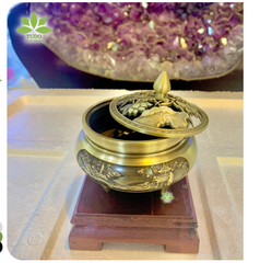 Lư Xông Trầm Đồng Vàng Họa Tiết Hoa Sen - Trang Trí Phong Thủy Tạo Hương Thơm - Lưu Hương An Lành Trong Không Gian Sống