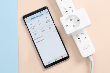 Ổ Cắm Wifi Thông Minh TP-Link Tapo P100 - Điều Khiển Từ Xa Qua Ứng Dụng, Tương Thích Alexa & Google Assistant, Thiết Kế Nhỏ Gọn 2300W