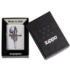 Bật Lửa Zippo 49488 Hình Hộp Sọ Kẹp Kiếm - Thiết Kế Độc Đáo, Chất Liệu Đồng Thau Nguyên Khối, Quà Tặng Phong Cách Thời Trang