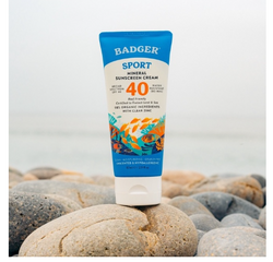 Kem Chống Nắng Vật Lý Badger Sport Mineral SPF 40 Kháng Nước, Bảo Vệ Da Trong Thể Thao Ngoài Trời, Dưỡng Ẩm Tự Nhiên