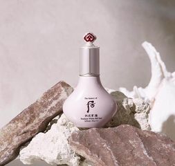 Kem Nền Chống Nắng Whoo Radiant White Sun BB SPF45/PA+++ - Trang Điểm Tự Nhiên, Che Khuyết Điểm, Bảo Vệ Da Mặt