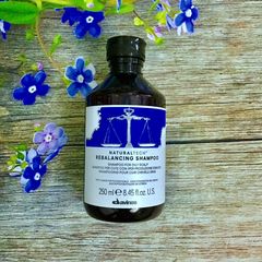 Dầu Gội Davines Rebalancing 250ml - Làm Sạch Tóc & Cân Bằng Dầu Nhờn, Giảm Ngứa Ngáy, Dùng Cho Mọi Loại Tóc