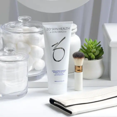Sữa Rửa Mặt Zo Skin Health Exfoliating Cleanser 200ml - Dành Cho Da Dầu, Làm Sạch Tươi Mới, Ngăn Ngừa Mụn Hiệu Quả