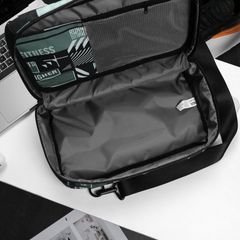 Túi đựng giày Hier Graphic Shoebox - Dụng cụ thể thao tiện lợi với quai đeo và ngăn zip cho đồ cá nhân, chất liệu chống thấm 100% Polyester