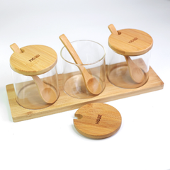 Bộ 3 Lọ Gia Vị Thủy Tinh Kèm Khay Gỗ - Dụng Cụ Nhà Bếp Sang Trọng, Bảo Quản Gia Vị Hiệu Quả từ Hobby Home Decor