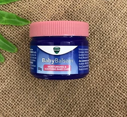 Dầu Bôi Vicks Baby Balsam 50g - Giúp Bé Ngủ Ngon Hơn, Giữ Ấm, Chiết Xuất Từ Lô Hội, Oải Hương, Hương Thảo - Sản Phẩm Chất Lượng Từ Úc