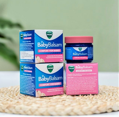 Dầu Bôi Vicks Baby Balsam 50g - Giúp Bé Ngủ Ngon Hơn, Giữ Ấm, Chiết Xuất Từ Lô Hội, Oải Hương, Hương Thảo - Sản Phẩm Chất Lượng Từ Úc