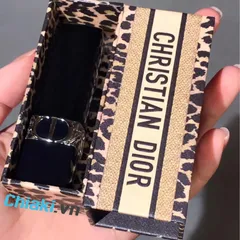 Son thỏi Dior Rouge Mitzah Velvet 999 Limited Edition màu đỏ thuần - Son môi cao cấp sang trọng, bám màu lâu 16 giờ, phong cách độc đáo