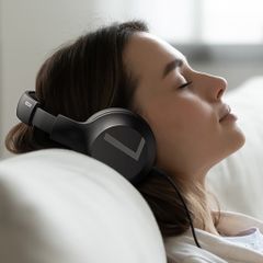 Tai nghe Bluetooth chụp tai Remax RB-660HB - Thiết kế trẻ trung, âm thanh sắc nét, kết nối Bluetooth 5.0, thời gian sử dụng lên đến 12 giờ