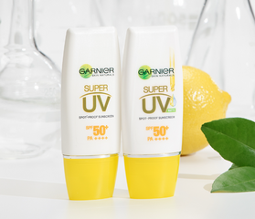Kem Chống Nắng Garnier Lành Da 30ml - SPF50 PA+++ Dưỡng Sáng, Kiềm Dầu, Vitamin C & E - Bảo Vệ Tối Ưu Cho Da