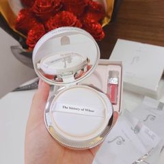 Phấn nước WHOO Radiant White Moisture Cushion - Phấn trang điểm chống nắng, dưỡng trắng, che khuyết điểm hoàn hảo cho mọi loại da
