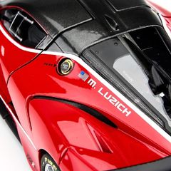 Mô hình siêu xe Ferrari FXX K EVO 1:18 Bburago Signature - Siêu xe mô phỏng chi tiết hoàn hảo, trang trí nhà cửa độc đáo cho tín đồ xe hơi.