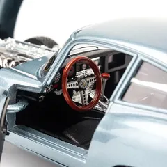 Mô Hình Xe Jaguar E-Type Coupe 1:18 Bburago Silver/Blue MH-18-12044 - Mô Phỏng Đẹp, Trang Trí Phòng Khách Hoặc Làm Việc