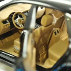 Mô Hình Xe Ô Tô Porsche Macan Turbo 2013 Tỉ Lệ 1:18 Minichamps - Quà Tặng Độc Đáo Dành Cho Người Yêu Thích Xe Hơi