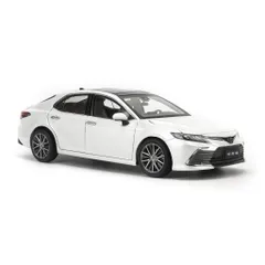 Mô hình xe Toyota Camry 2021 1:18 Paudi - Chi tiết kim loại bền, lốp cao su, quà tặng hoàn hảo cho người yêu xe hơi.