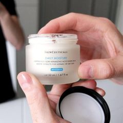 Kem Dưỡng Ẩm Da Dầu SkinCeuticals Daily Moisture 60ml - Se Khít Lỗ Chân Lông, Thẩm Thấu Sâu, Không Nhờn Dính