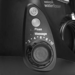 Máy tăm nước Waterpik Ultra Professional WP - Đầu tăm xoay 360 độ, 10 cấp áp lực, bộ 7 đầu tăm, dung tích 650ml, vệ sinh răng miệng hiệu quả