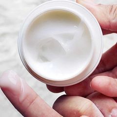 Kem Dưỡng Mắt Nagano Creamy Eye Treatment Vitamin E - Chống Nếp Nhăn, Làm Mờ Quầng Thâm, Phục Hồi Da Mịn Màng 15g