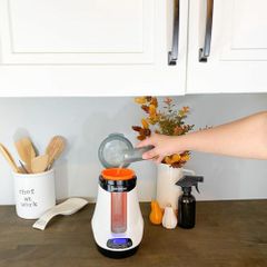 Máy Hâm Sữa Thông Minh Baby Brezza BRZ10020 - Kết Nối Bluetooth, 2 Chế Độ Hâm Nóng An Toàn cho Bé, Tiện Lợi và Hiện Đại
