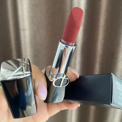 Son Dior Rouge 558 Grace Velvet Finish - Chất son mỏng nhẹ màu cánh hồng khô bền màu 12h, hoàn hảo cho mọi kiểu trang điểm.