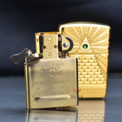 Bật Lửa Zippo 49060 Armor Thiết Kế Biểu Tượng Kim Tự Tháp Ai Cập - Vỏ Đồng Vàng Bóng, Viền Pha Lê Swarovski, Quà Tặng Độc Đáo