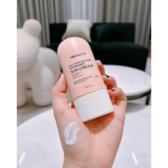 Kem Chống Nắng Moonlook Multi-Protection Niacinamide SPF50+ - Bảo Vệ Da Tối Ưu, Nâng Tone Tự Nhiên, Kết Cấu Nhẹ, Không Bóng Nhờn
