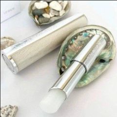 Son Dưỡng Ynm Natural Melting Honey Lip Balm 3G - Không Màu Lỗi Trắng