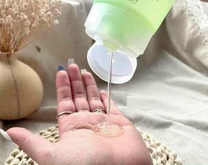 Sữa Rữa Mặt  Simple Kind To Skin Refreshing Facial 150ml 