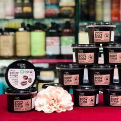 Tẩy Tế Bào Chết Toàn Thân Organic Shop 250ml - Sữa Tắm Đựng Đường Nâu, Dầu Dừa, Dưỡng Ẩm Da Rạng Rỡ