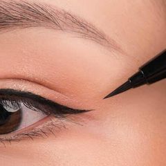Bút kẻ mắt nước VOV 