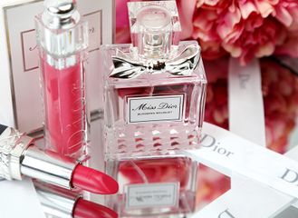 Nước Hoa Nữ Dior Blooming Bouquet - Hương Dịu Dàng, Sang Trọng, Chiết Full - Quà Tặng Phái Đẹp Dành Riêng Cho Bạn