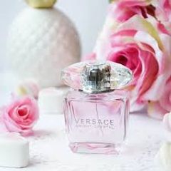 Nước hoa nữ Versace Bright Crystal - Hương thơm tươi mát, dịu dàng, sang trọng, hoàn hảo cho phái đẹp, món quà tuyệt vời.