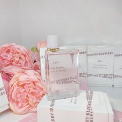 Nước Hoa Nữ Burberry Her EDP Ngọt Ngào Quyến Rũ - Hương Hoa Trái Cây Tươi Mát, Phong Cách Trẻ Trung, Sang Trọng
