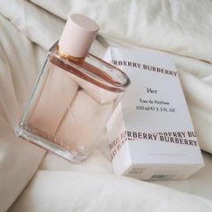 Nước Hoa Nữ Burberry Her EDP Ngọt Ngào Quyến Rũ - Hương Hoa Trái Cây Tươi Mát, Phong Cách Trẻ Trung, Sang Trọng
