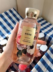 Sữa tắm nước hoa bath and body works rose 295ml