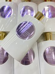 Sữa tắm cm collagen chống nắng trắng da nhật bản 700ml trắng