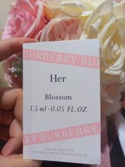 Nước hoa nữ Burberry Her Blossom EDT 2019 - Hương Hoa Mẫu Đơn, Cam Quýt - Phong Cách Thanh Lịch, Dịu Dàng, Quà Tặng Hấp Dẫn
