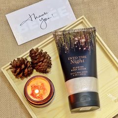 Tẩy Tế Bào Chết Toàn Thân Bath & Body Works 226g - Into The Night