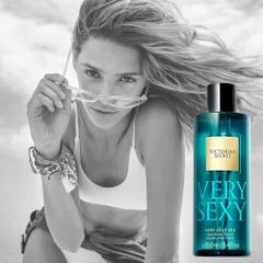 Xịt thơm Victoria’s Secret Very Sexy Sea Fragrance Mist 250ml