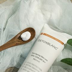 Kem Dưỡng Da Chống Nắng Dành Cho Body Detox Blanc