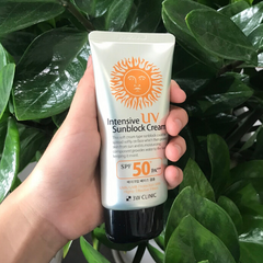 Kem Chống Nắng 3W Clinic SPF 50 PA+++ 70ml - Bảo vệ da tối ưu, chống nắng hiệu quả với chiết xuất nha đam, phù hợp cho mọi loại da.