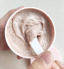 Tẩy da chết toàn thân Weilaiya Niacinamide Brightening Scrub 150g