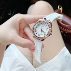 Đồng Hồ Nữ Guess White Rubber Thể Thao Thời Trang Sang Trọng - Đính Pha Lê Swarovski - Bảo Hành 6 Tháng