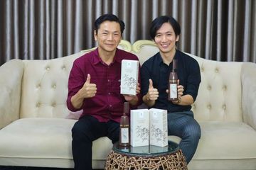 Dầu Gội Đen Tóc Cây Lá Móng Mela Giúp Phủ Bạc Lành Tính